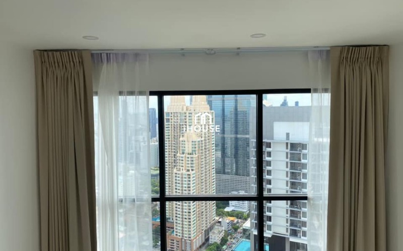 Knightsbridge Prime Sathorn