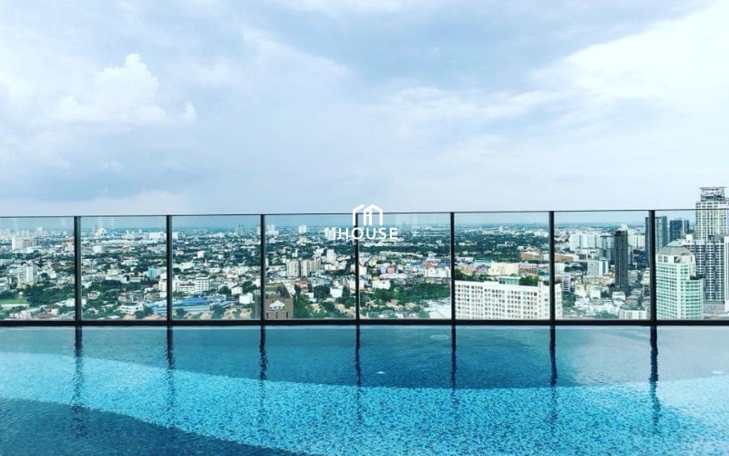 Rhythm Sukhumvit 42
