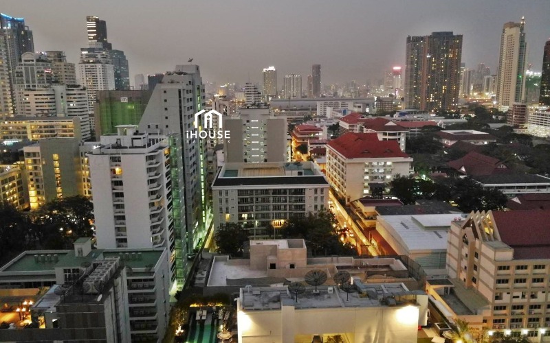 15 Sukhumvit Residences