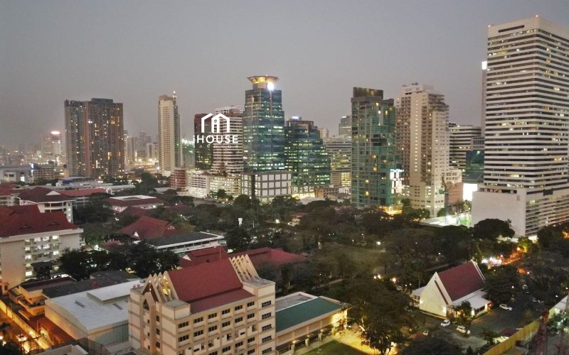 15 Sukhumvit Residences