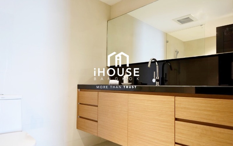 Eight Thonglor Residence